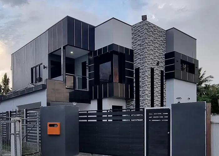 Shanis Luxurious Home